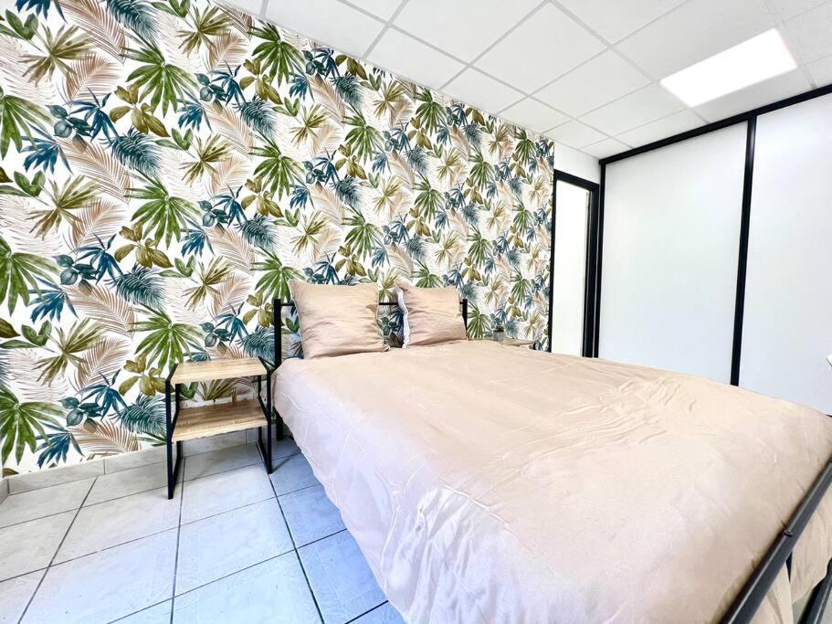 Le Grand Penon ~ Logement Spacieux A 6 Min Du Parc Saint-Georges-les-Baillargeaux Екстериор снимка